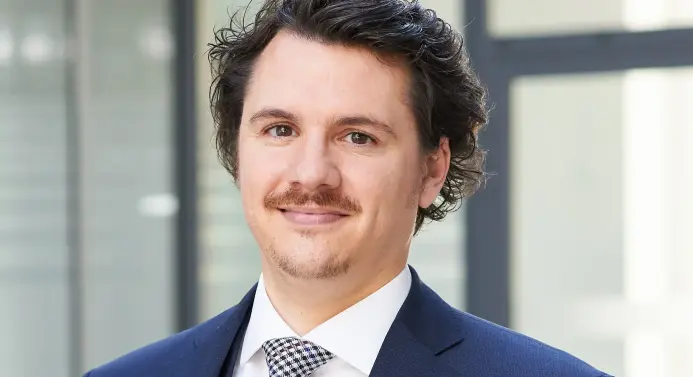 Portrait von Philipp Thiele.